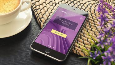 Smartphone iPhone 6 Plus Mockup Scene 06