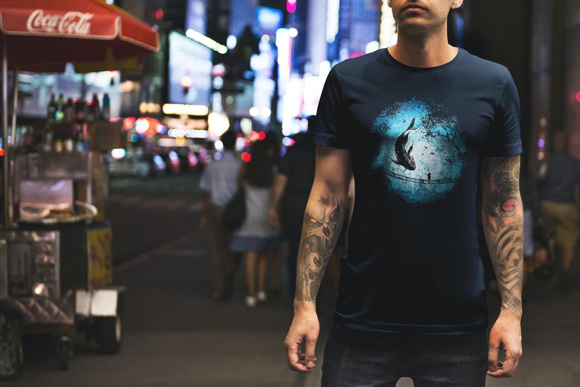 T-Shirt Mockup Male Model New York Scene 07