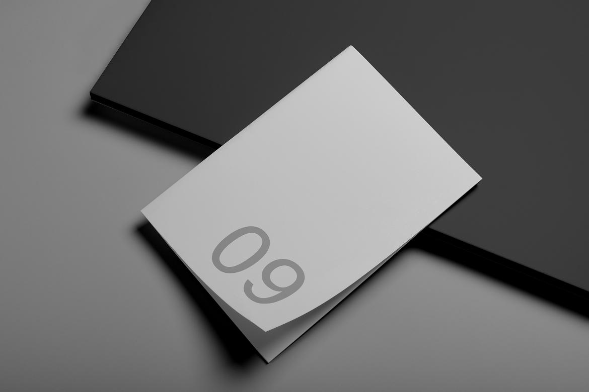 Brochure A4 Mockup Scene 09