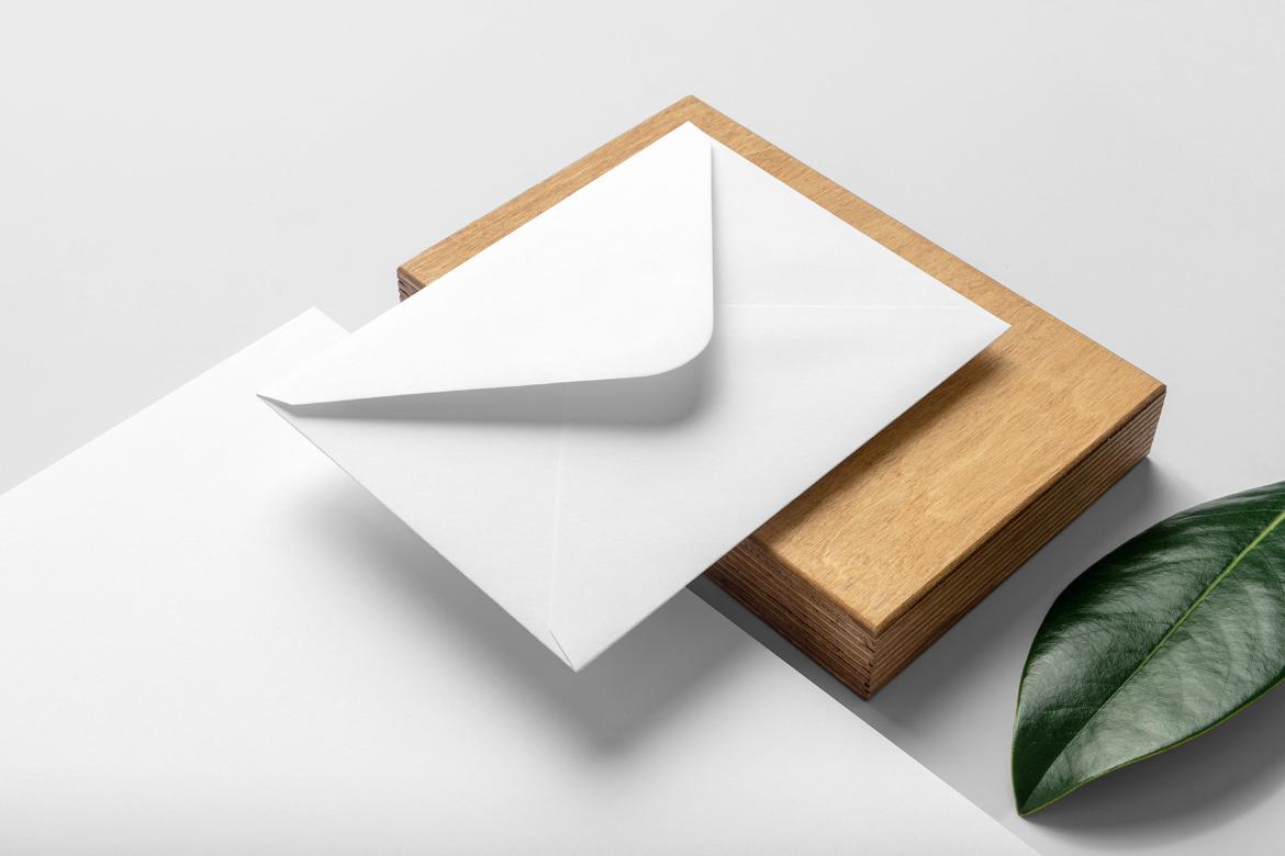Flora Envelope Branding Mockup Scene 04
