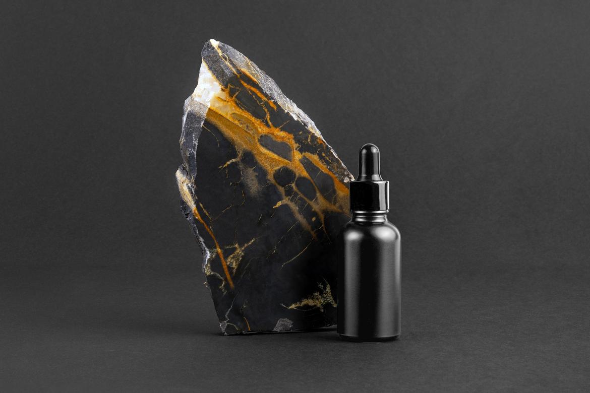 Eclipse Dropper Bottle Cosmetics Mockup Scene 17