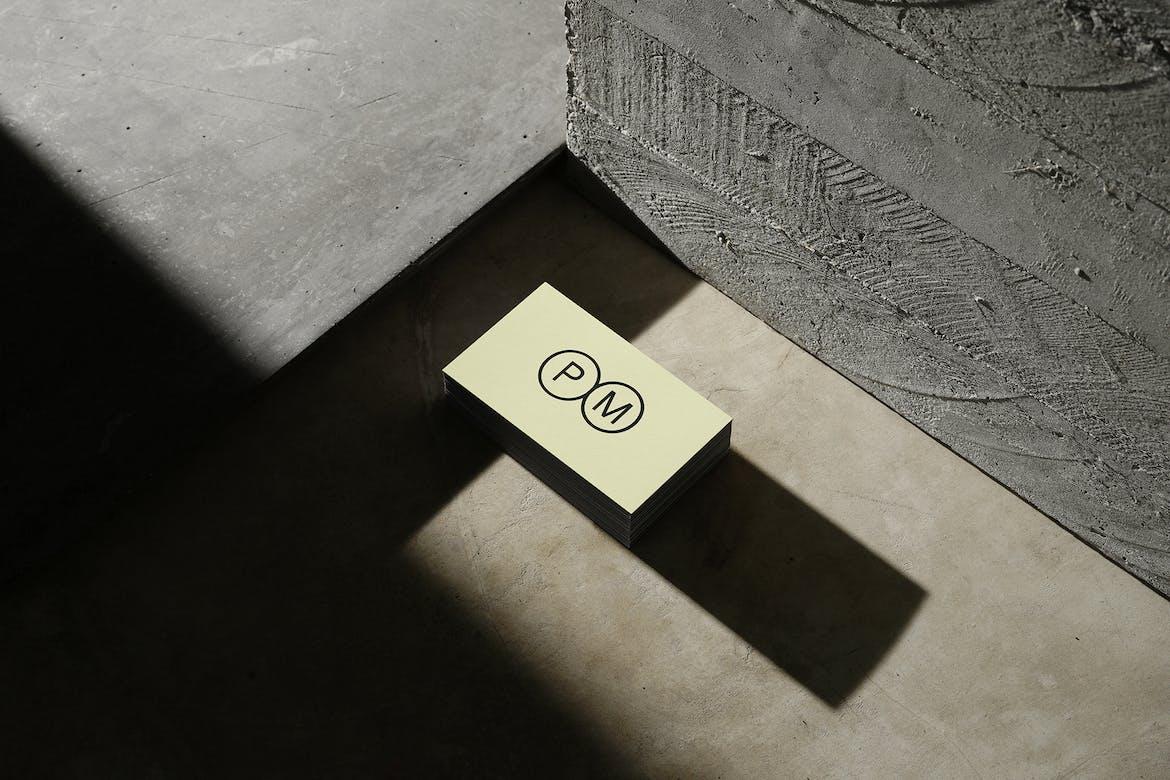 PM_BC Ø1 - Business Card Mockup