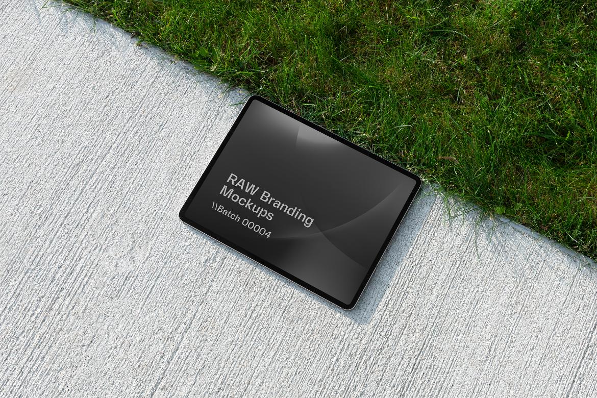 Raw Branding Mockups / Batch 00004