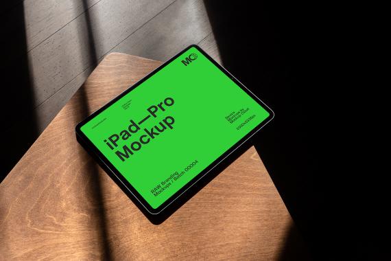Raw Branding Mockups / Batch 00004