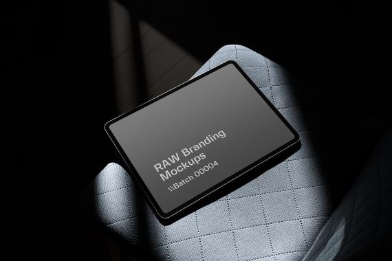 Raw Branding Mockups / Batch 00004