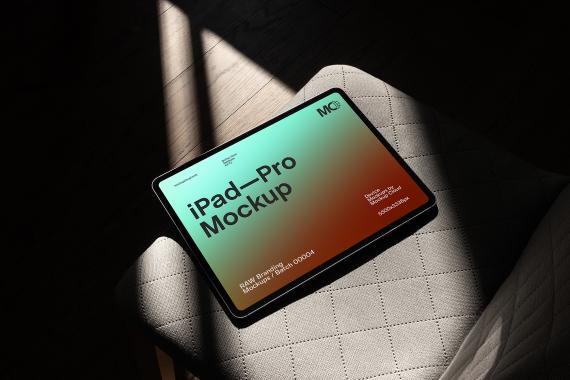 Raw Branding Mockups / Batch 00004
