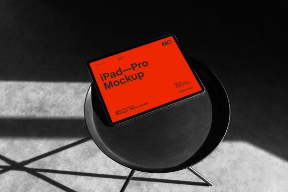 Raw Branding Mockups / Batch 00004