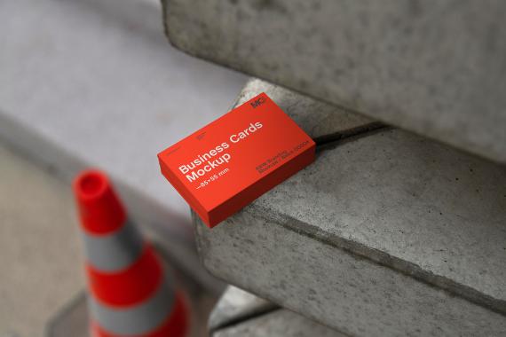 Raw Branding Mockups / Batch 00004