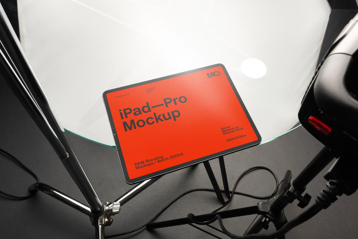 Raw Branding Mockups / Batch 00004