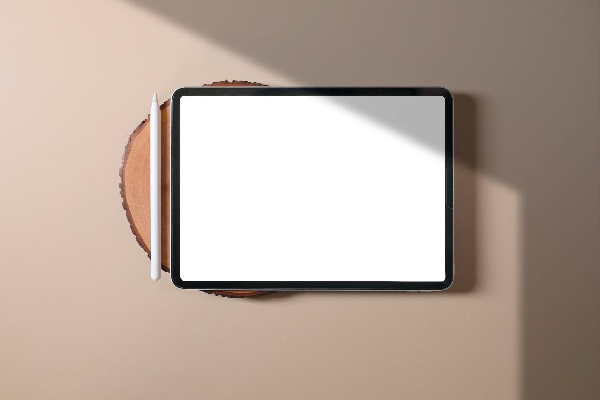 iPad Pro Photo Mockup #05