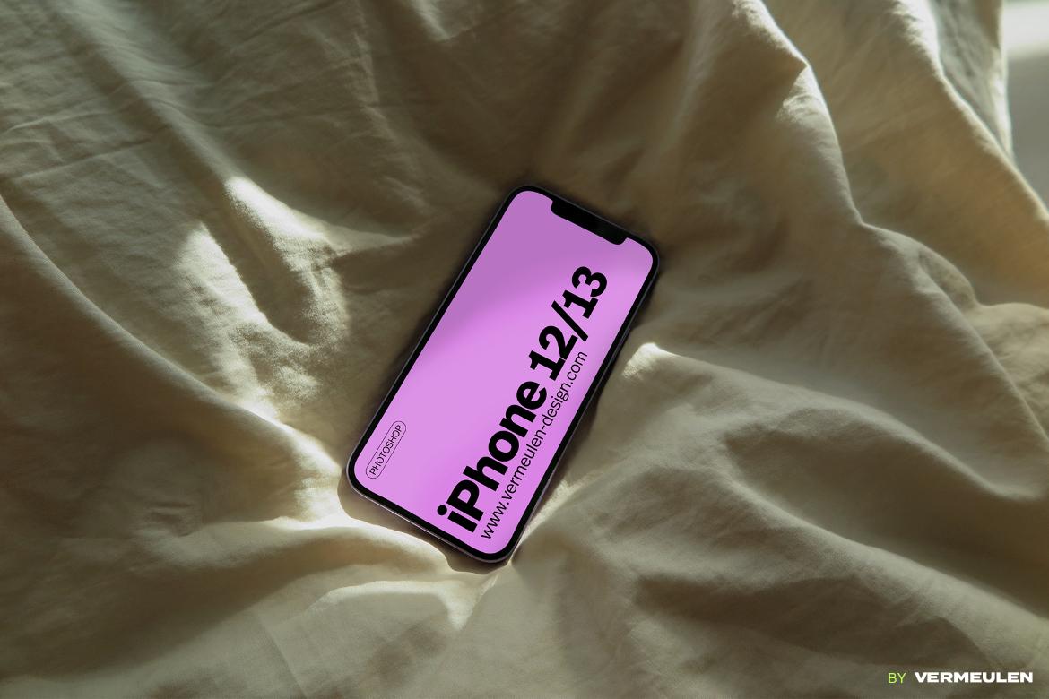 iPhone 12/13 realistic Mockup / W01|01