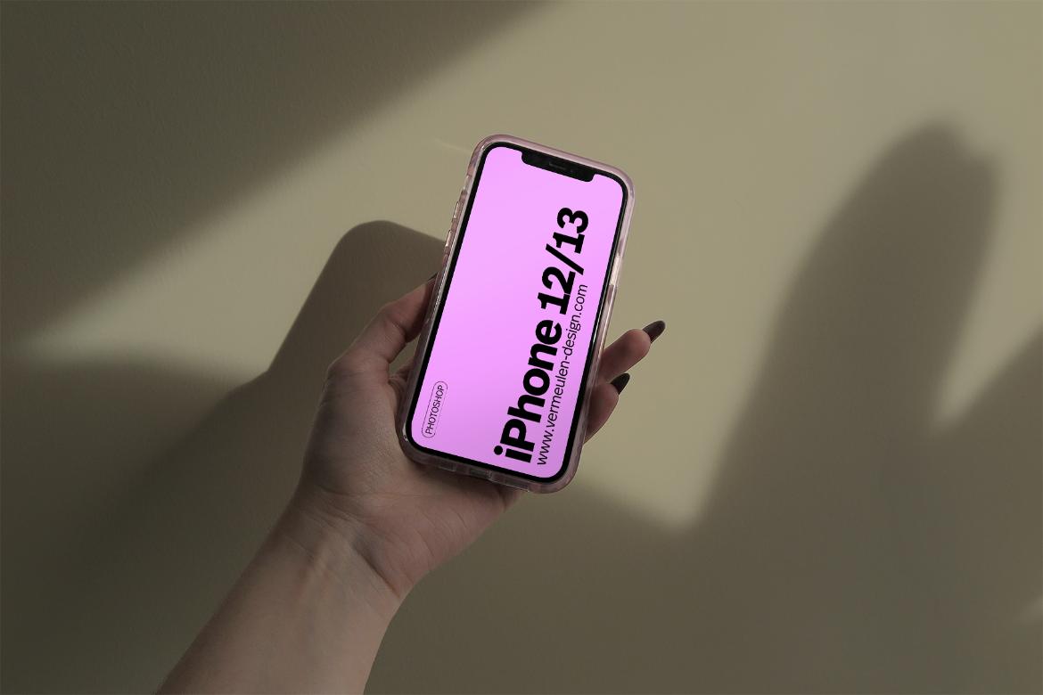 iPhone 12/13 realistic Mockup / W01|03