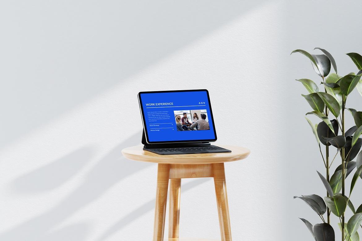 Presentation Tablet Mockup