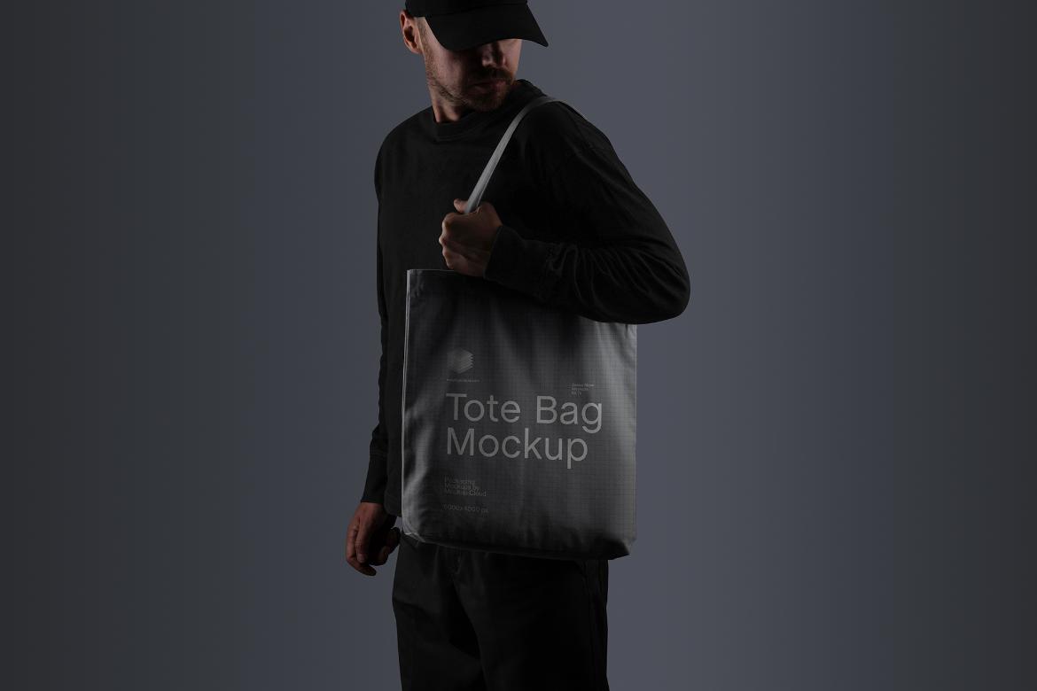 Tote Bag Mockup Scene / Dusk Series 01