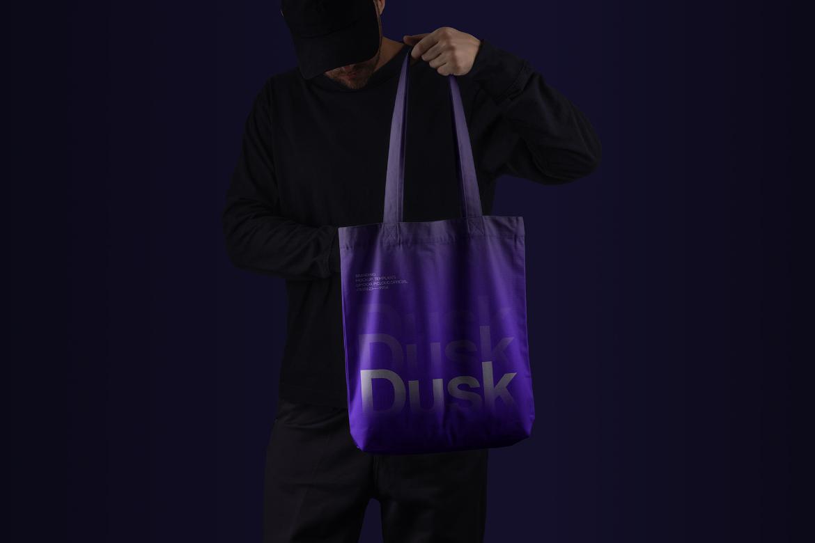 Tote Bag Mockup Scene / Dusk Series 03