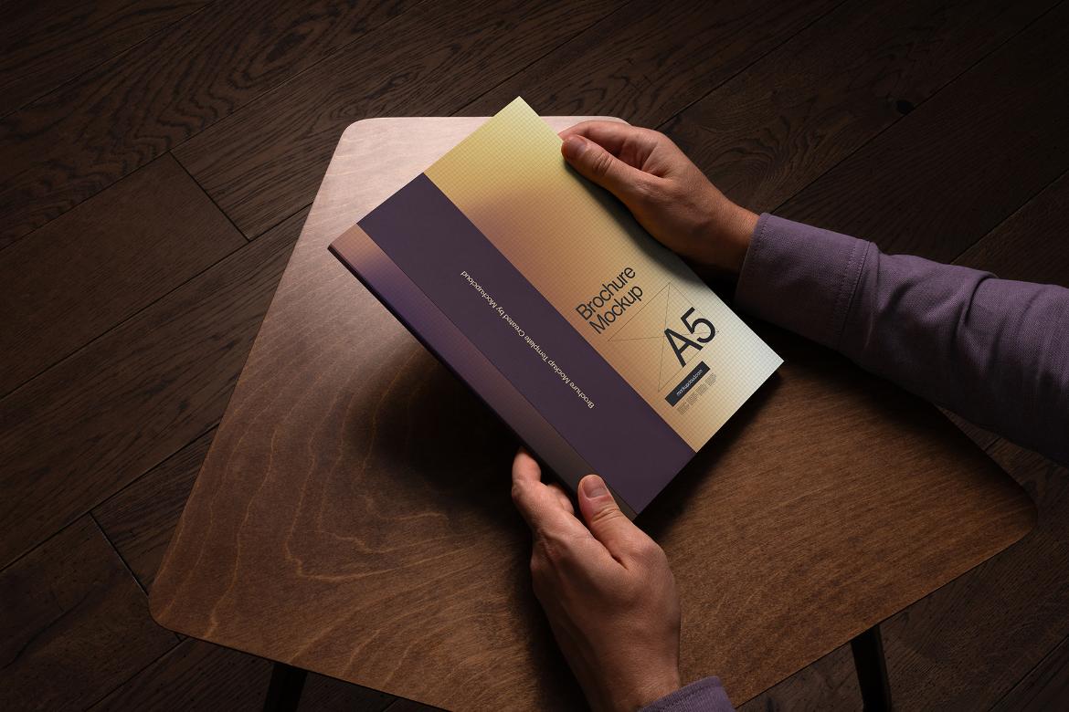 Brochure Mockup / Oak Series 02