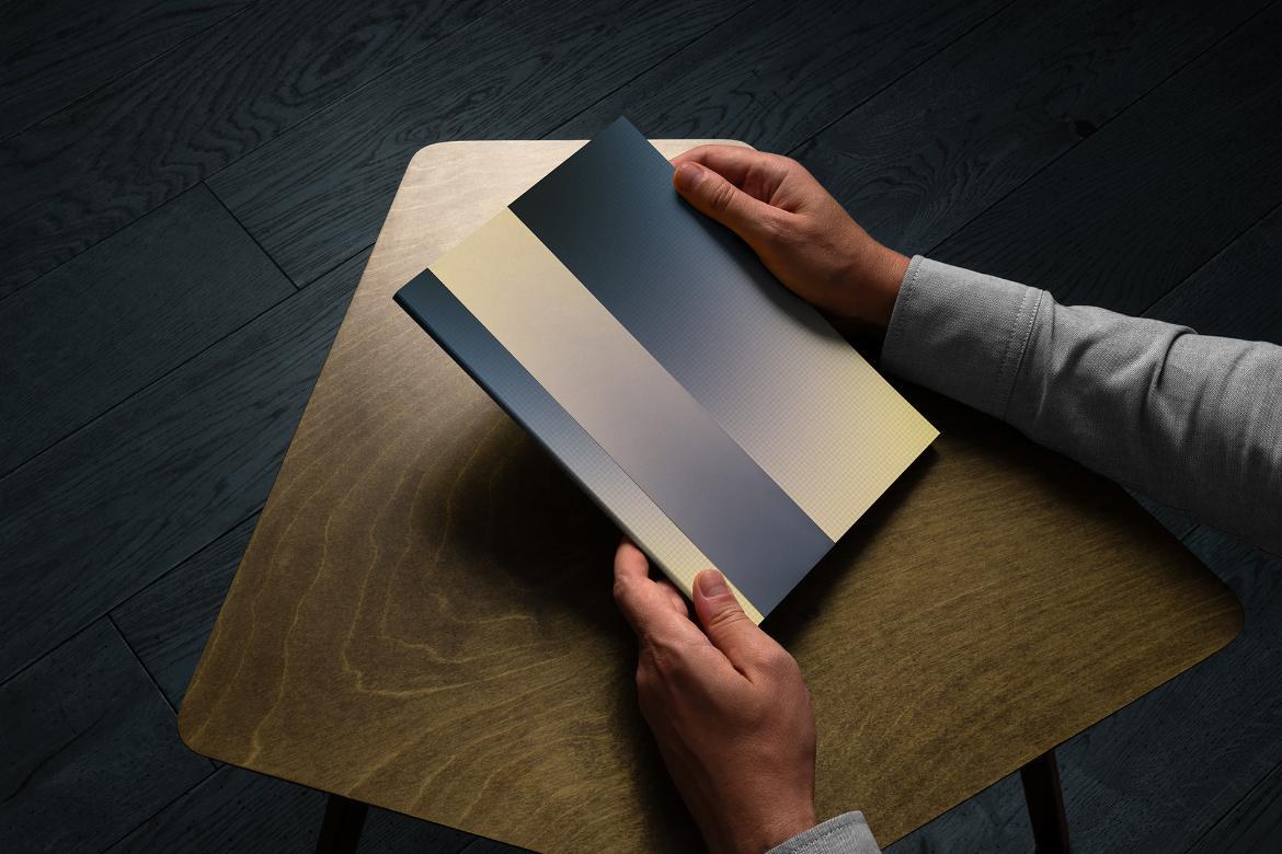 Brochure Mockup / Oak Series 02