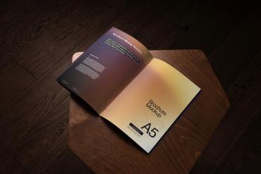 Brochure Mockup / Oak Series 03