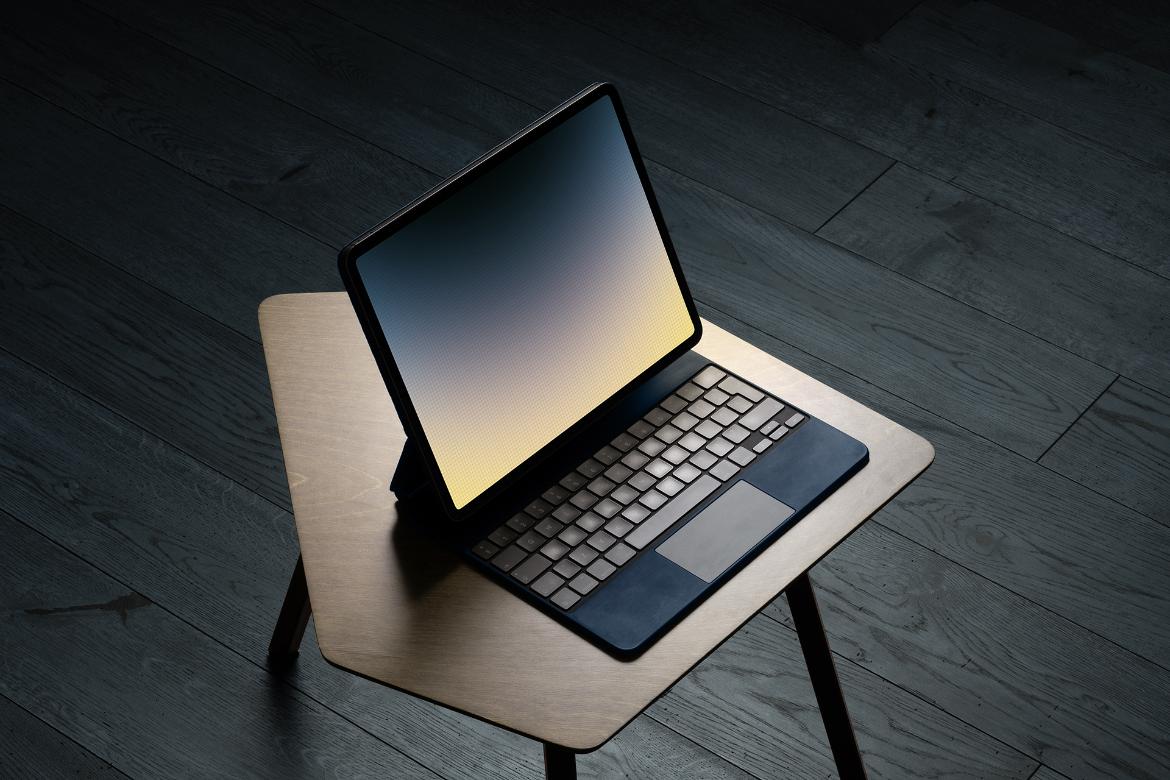 iPad Pro Mockup / Oak Series 01
