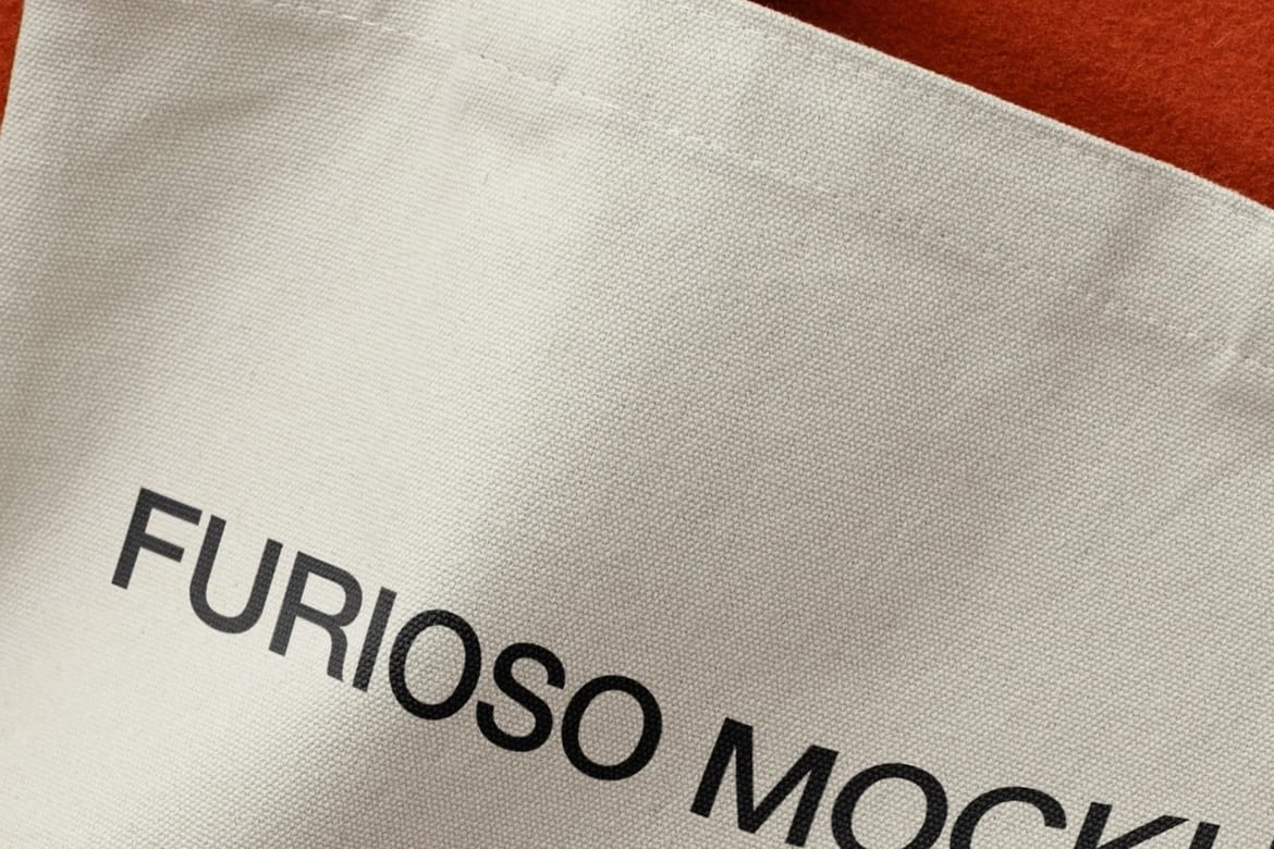 Tote Bag Mockup 06FM