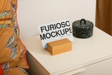 Card Mockup 09FM