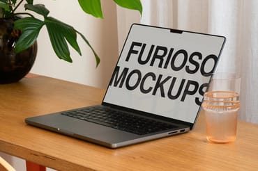 MacBook Mockup 06FM