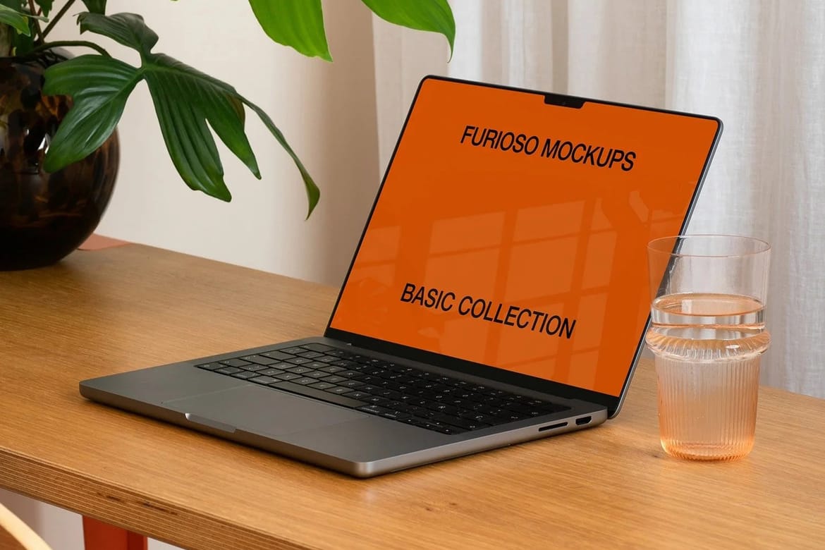 MacBook Mockup 06FM