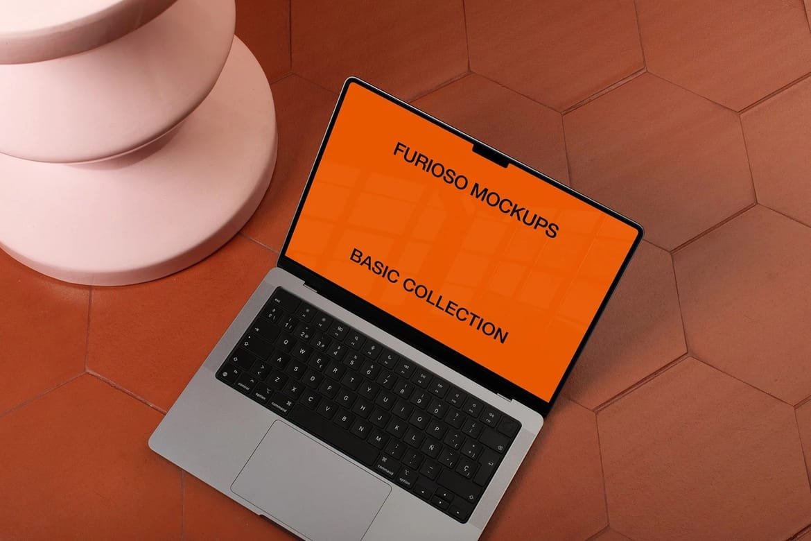 MacBook Mockup 09FM