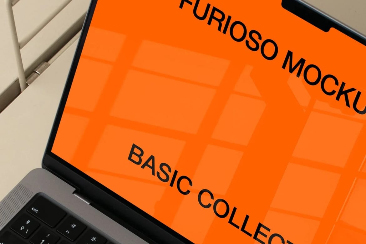 MacBook Mockup 10FM