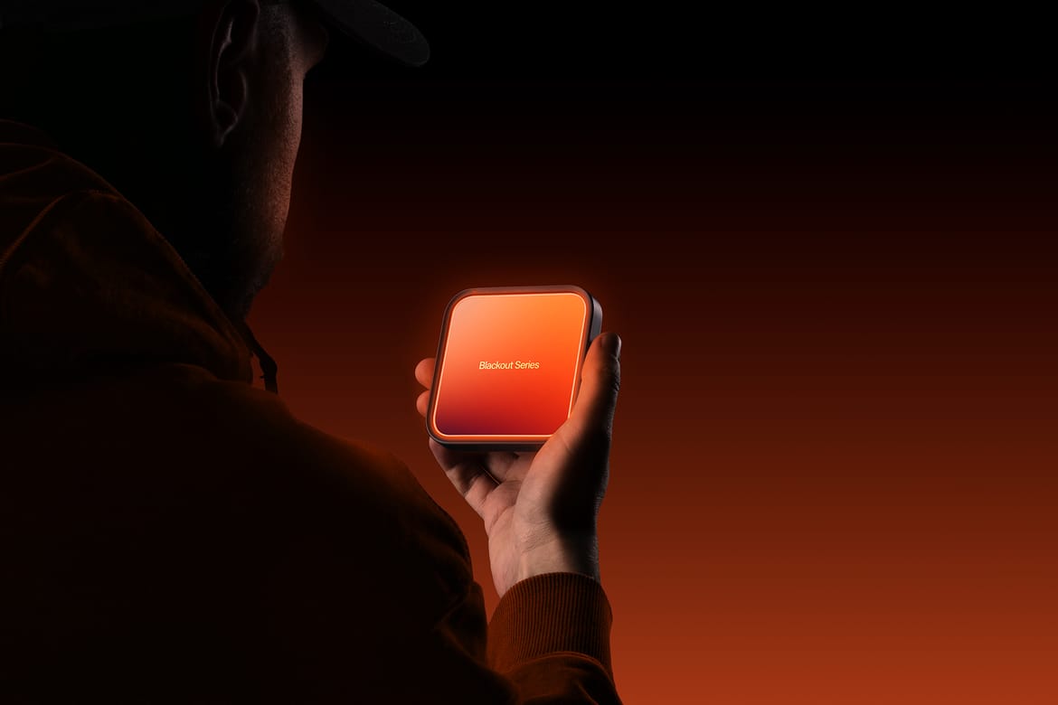 Gadget Mockup Scene / Blackout Series 01