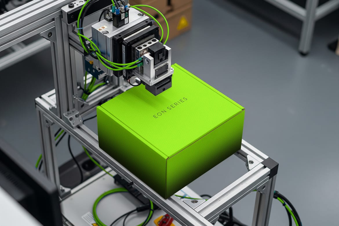 Box Mockup / EON Series