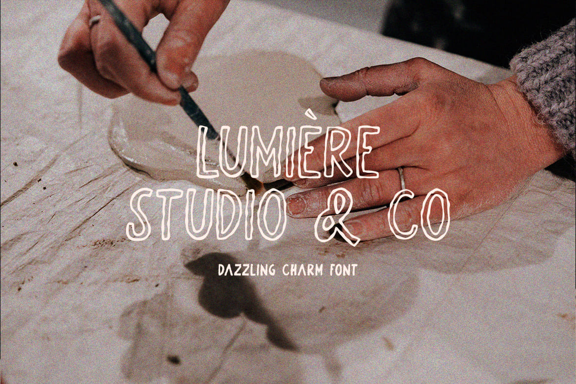 Dazzling Charm - Rough Display Font