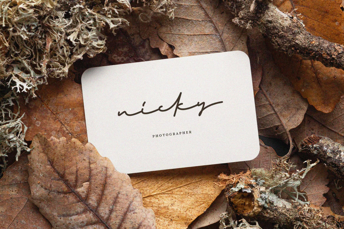 Mockine – Monoline Script Font