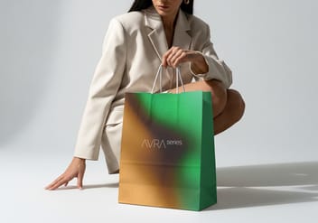 Free Shopping Bag Mockup / Aura Series