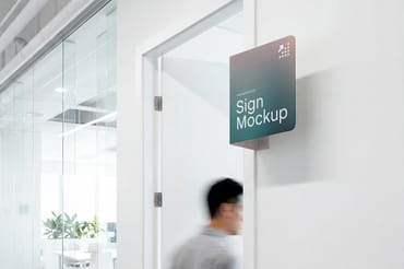Navigation Sign Mockup / Mark Series 07