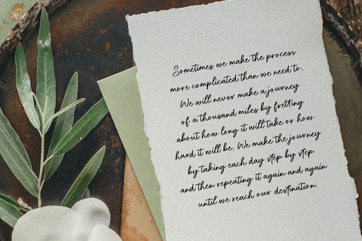 Bleury Saint  Modern Script Font