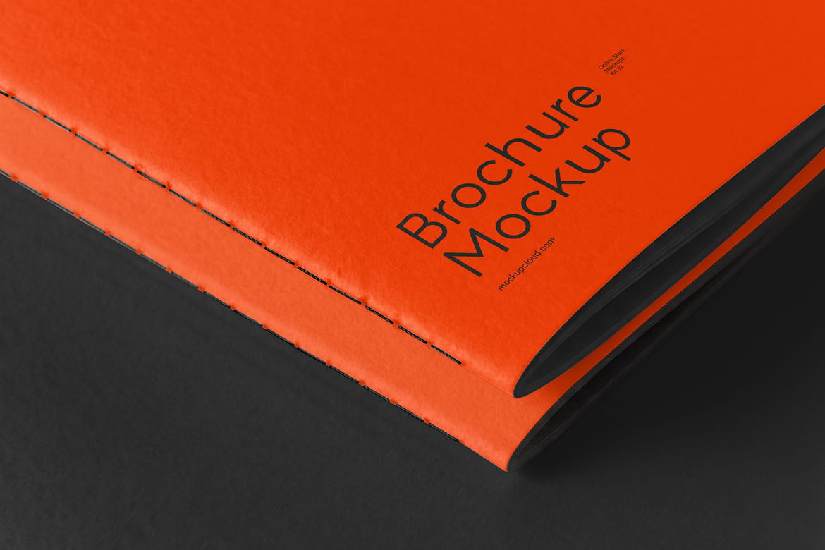 Brochures Mockup / Deckle Series